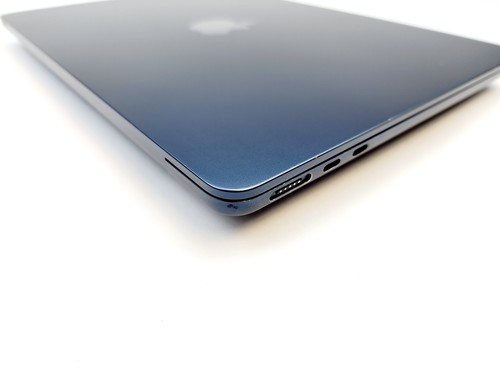 MacBook Air 13" 2022 M2 8 CPU 8GPU 512GB SSD 8GB A2681 Midnight Touch ID Grade C - Afbeelding 5 van 12