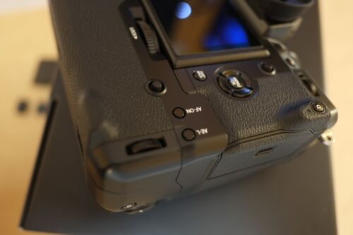 Fujifilm X-H1 Body+Vertical Power Booster Grip VPB-XH1+3 NP-W126S Batteries MIJ - Picture 5 of 14
