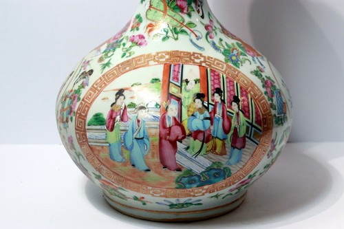 Antique Chinese Bottle Vase Rose Medallion - Picture 3 of 15