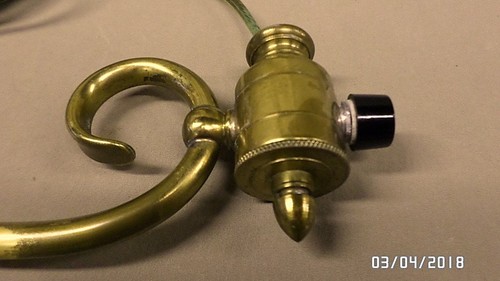 2748M Vintage 1940er-50er Jahre verzierter Messing Lampenarm Teil 7 1/4" gespreizt mit Adler Stecker - Bild 6 von 12