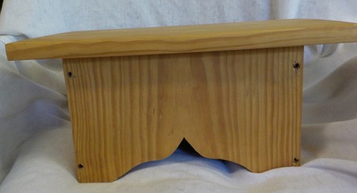 Vintage Hand Crafted Wooden Step Stool 1980's 7.5" Tall 15.25" Wide Depth 9.5" - Picture 2 of 11