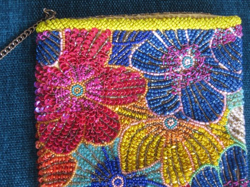 ANTHROPOLOGIE TROPISCHE BLUMEN PERLEN CLUTCH/TASCHE - Bild 6 von 13