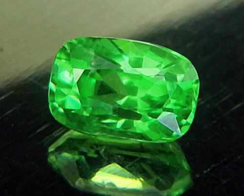 1.07Ct Green Tsavorite Garnet cushion oval shape 100%Natural Gemstone