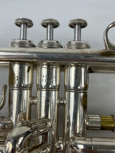 YAMAHA YTR-6320S Trumpet w/case - Picture 5 of 15