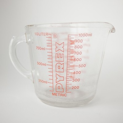 Vintage PYREX 4 Cups 32 Oz 1 Quart Glass Measuring Cup Pitcher USA Ounces Red
