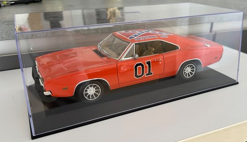 1:18 General Lee Dodge Charger 1969 Dukes of Hazzad ERTL VITRINE