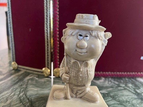 Vintage R&W Berries Co's. Figurine "WORLD'S GREATEST FISHERMAN" 1970 USA - Picture 3 of 10