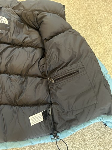 Chaqueta acolchada The North Face 700 Nuptse talla S pequeña para mujer azul y negra - Imagen 6 de 7