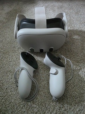Meta Quest 3 512GB VR Headset - White Good Condition