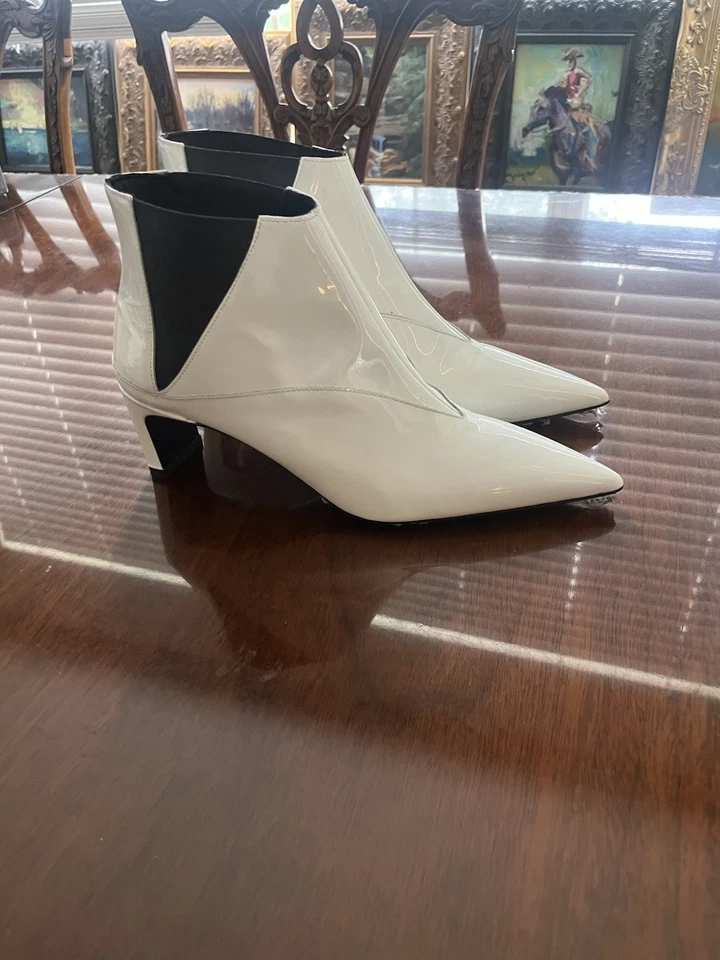 Alexander McQueen Women’s White, Patent Leather,Dress Healed Boots Size 9 - Image 2 of 4