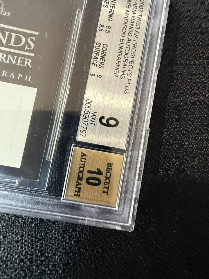 Madison Bumgarner Auto Rc 2007 TRISTAR Prospects Farm Hands Beckett 9/10 Giants - Image 4 of 4