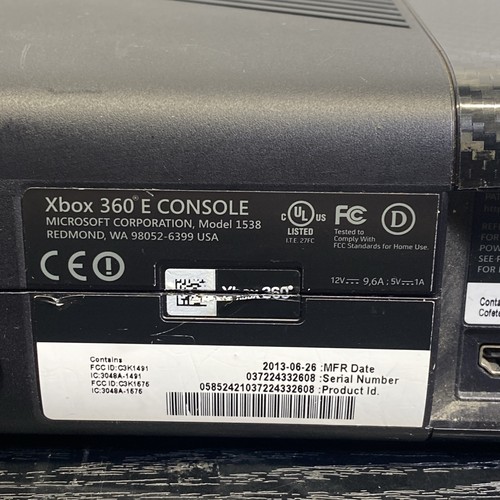 Microsoft Xbox 360 E System BLACK Video Game Console 4GB With Cords - Picture 4 of 8