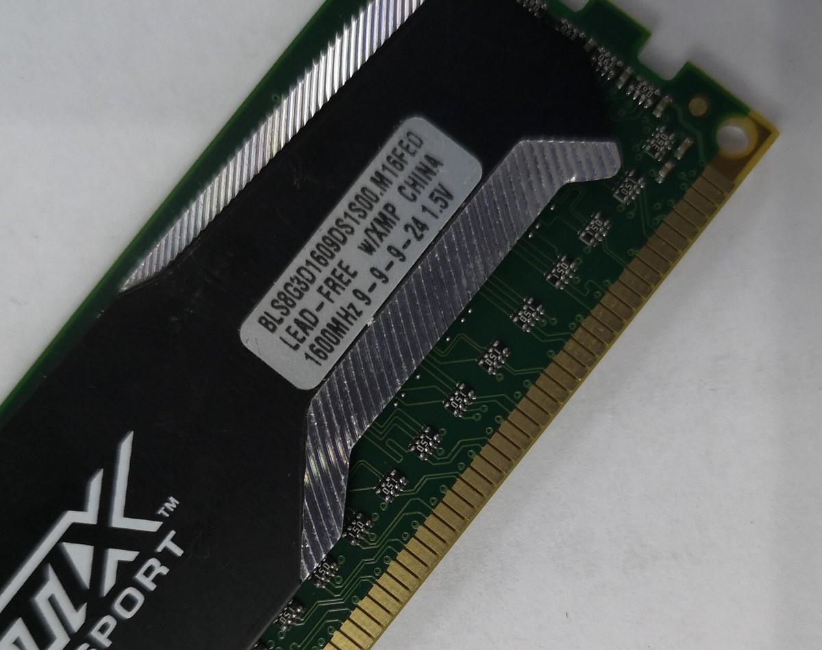 Crucial BALLISTIX 8GB DDR3 1600 Desktop DIMM RAM BLS8G3D1609DS1S00 PC3-12800 - Main Image