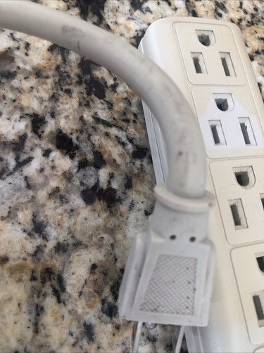 Relocatable Power Tap Surge Protection 6 Outlet 125VAC 15A On Off Reset Switch - Picture 5 of 7