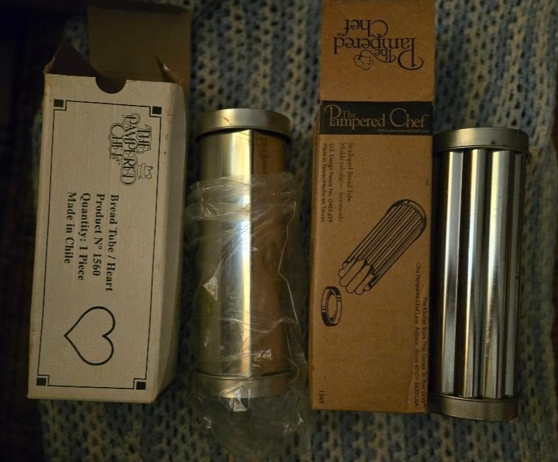 Pampered Chef 2-Piece Bread Tube Set - Scalloped & Flower Design