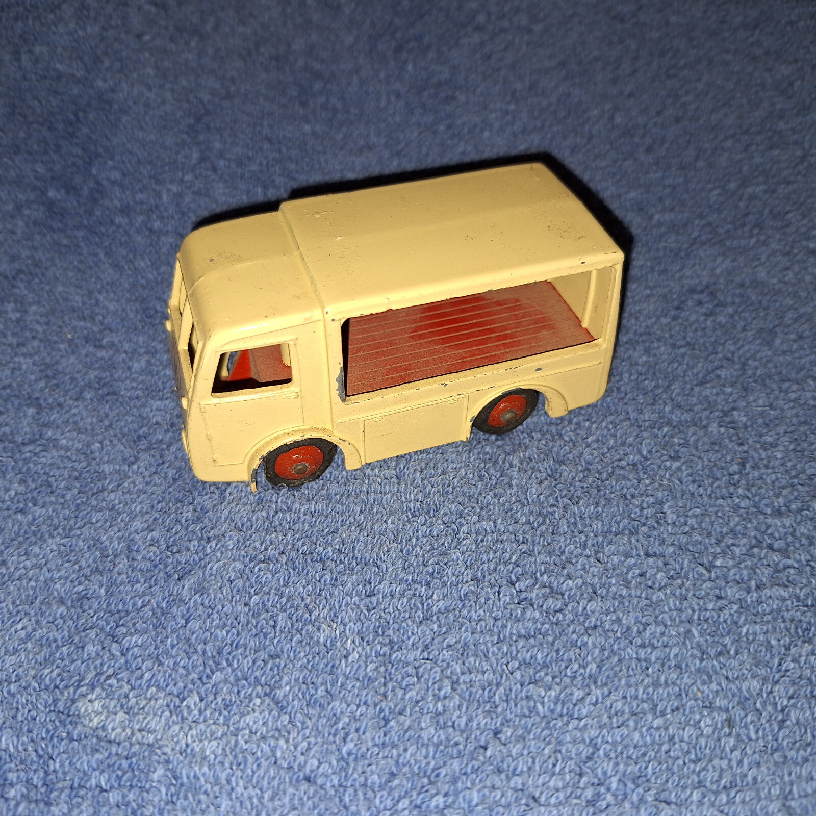Bild 1 von 8