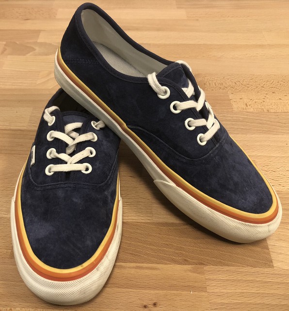 vans authentic black suede