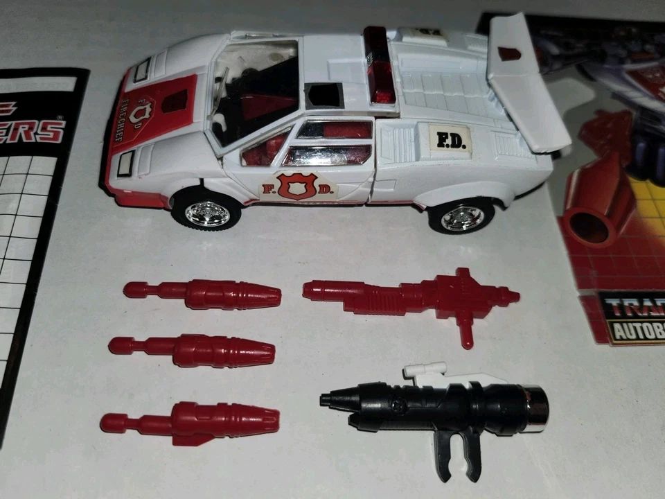 Red Alert 100% Complete 1985 Vintage Action Figure G1 Transformers Lamborghini - Image 2 of 4