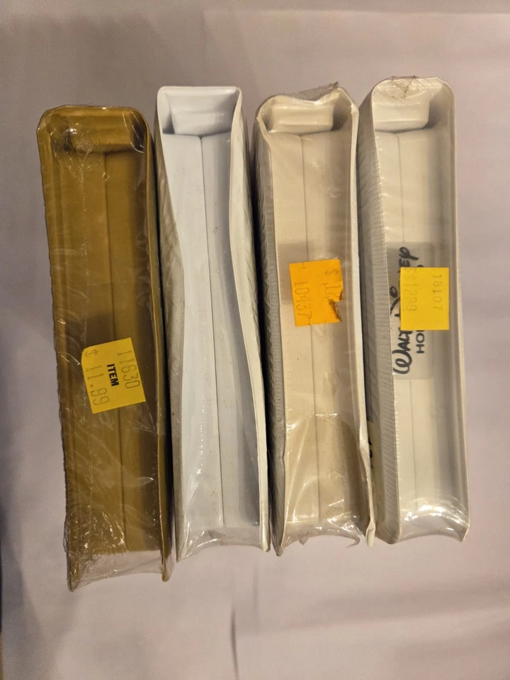 Kid Adventure Classics VHS Bundle (4) SEALED Holes Big Green Babysitters Club Foto 2 de 4