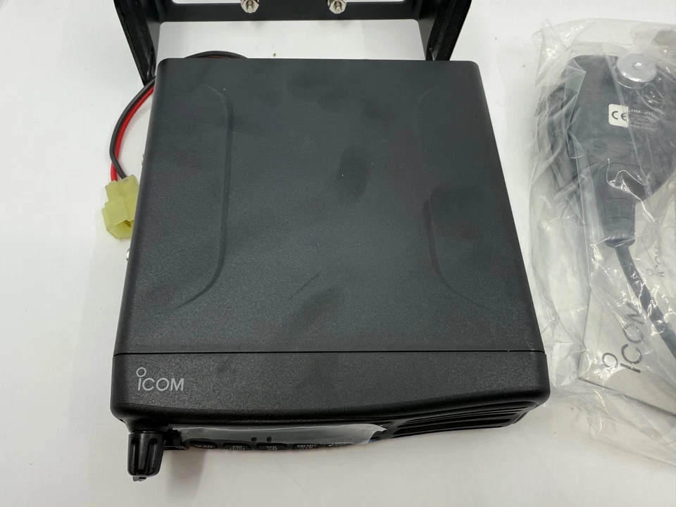 iCom IC-A120 VHF Airband Transceiver Radio Mobile Mount Unit - New Open Box - Image 4 of 4