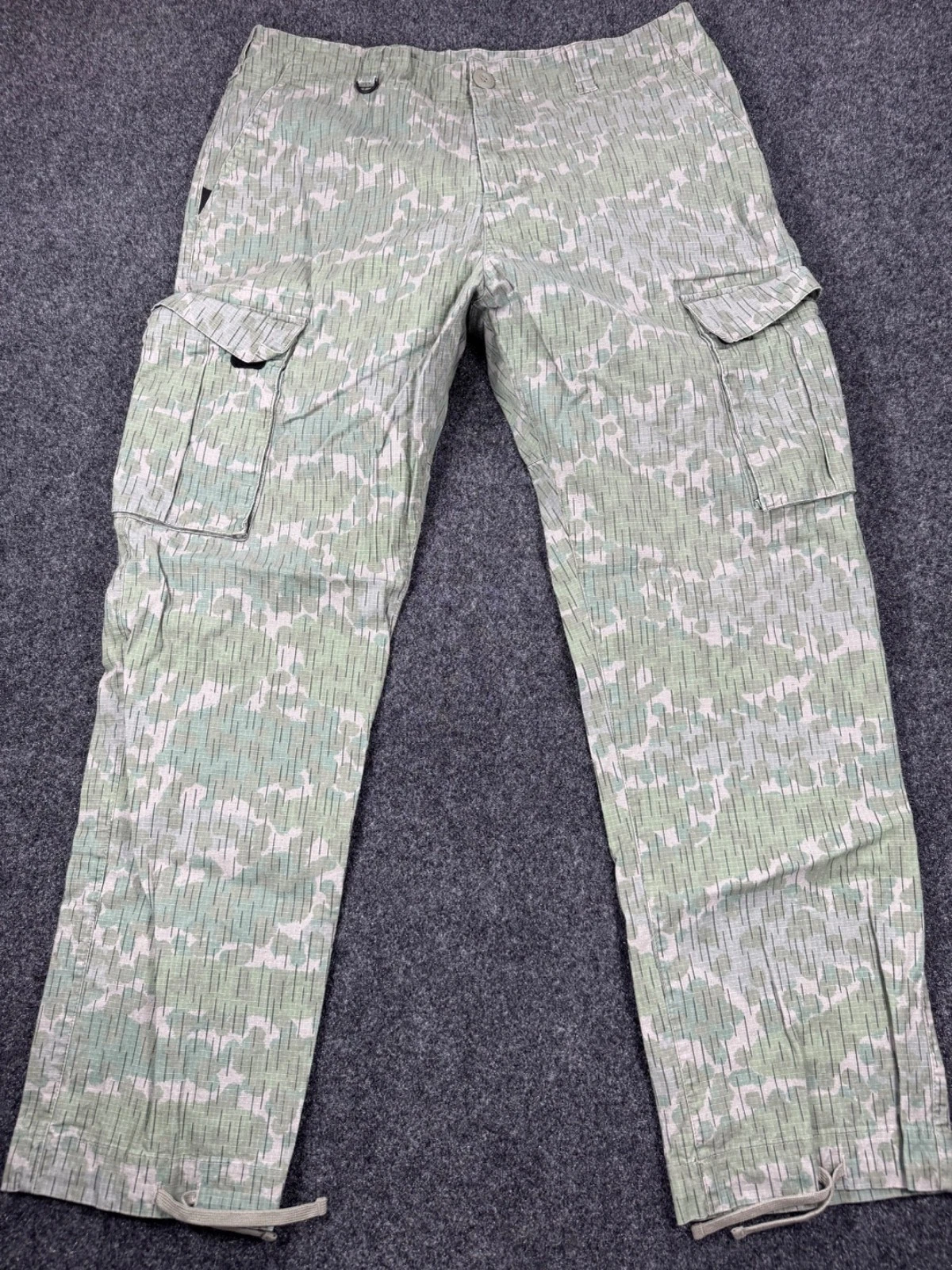 Nike SB Rain Camo Cargo Pants Mens 34 Green Ripstop Skateboarding Tactical