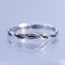 Size 6.25, vintage southwestern Sterling 925 silver statement ring, band cable