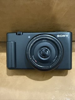 Sony ZV 1F 20.1MP 4K f/2 Vlogging Compact Digital Camera Black