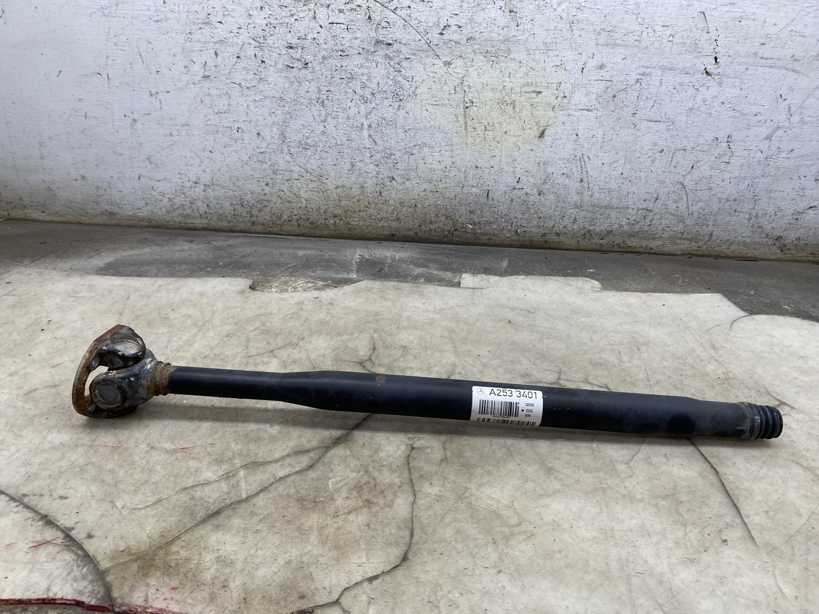 2020 2021 2022 2023 2024 ASTON MARTIN DBX OEM 4.0L FRONT DRIVE SHAFT 2534103401