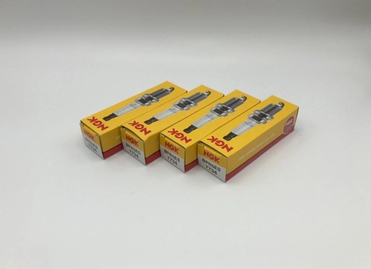 NGK 2015 Solid Standard Spark Plug BPR2ES - 7  Pack