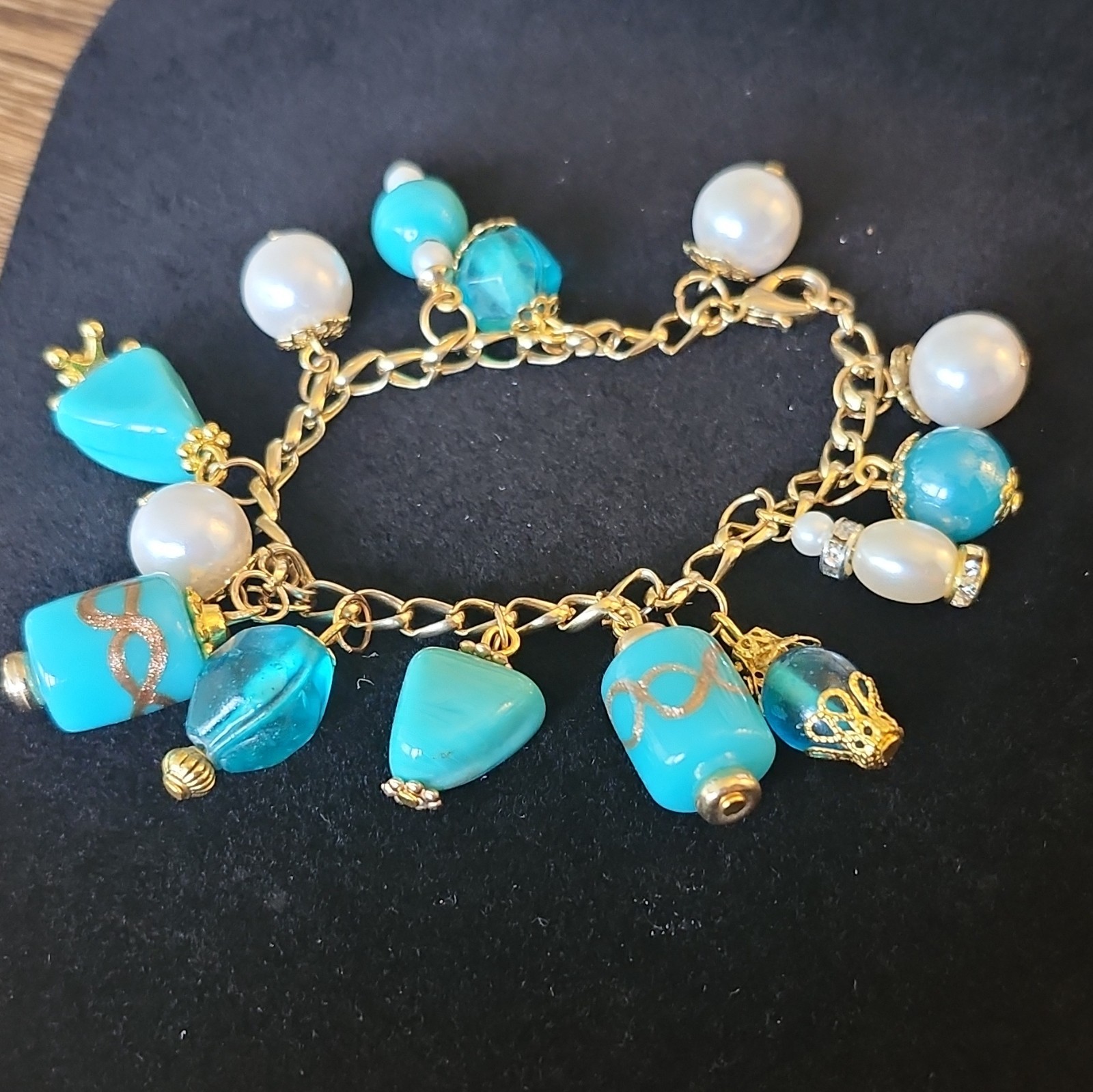 Gold-Tone Cable Chain Charm Bracelet Blue Glass Beads White Faux Pearls