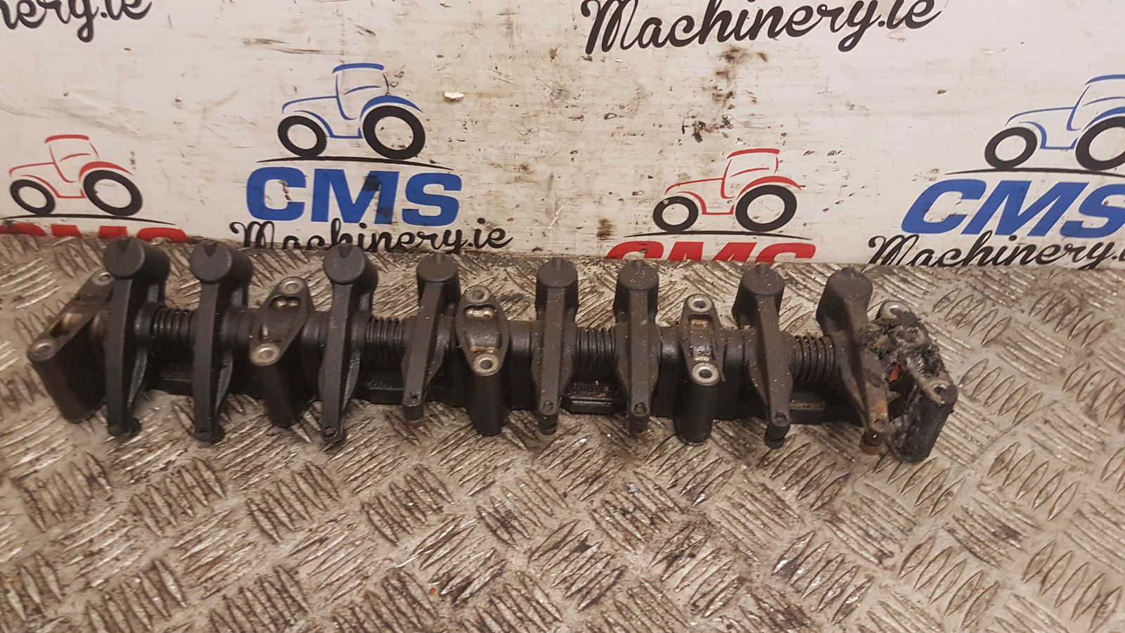 New Holland T5.120 Engine Rocker Shaft Assy 5801702179, 5801702180 