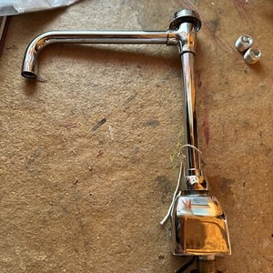 Zurn aquasense Gooseneck Faucet with vacuum breaker