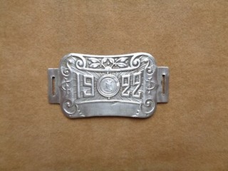 ANNÉE 1922 RARE PLAQUE FISCALE DE VÉLO EN ALUMINIUM