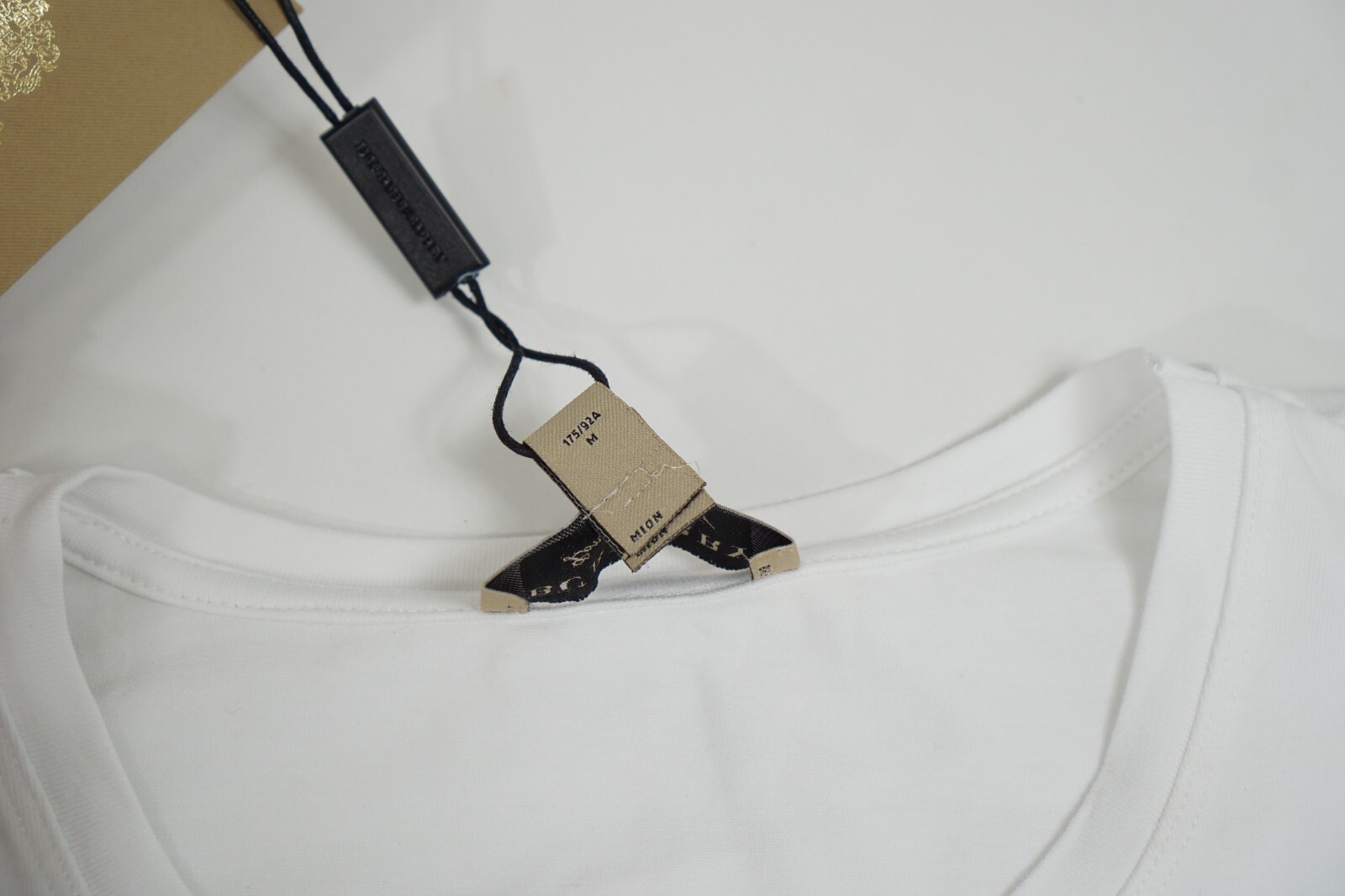 Women Burberry Puffed Sleeves White Cotton T-shirt Size M image 6