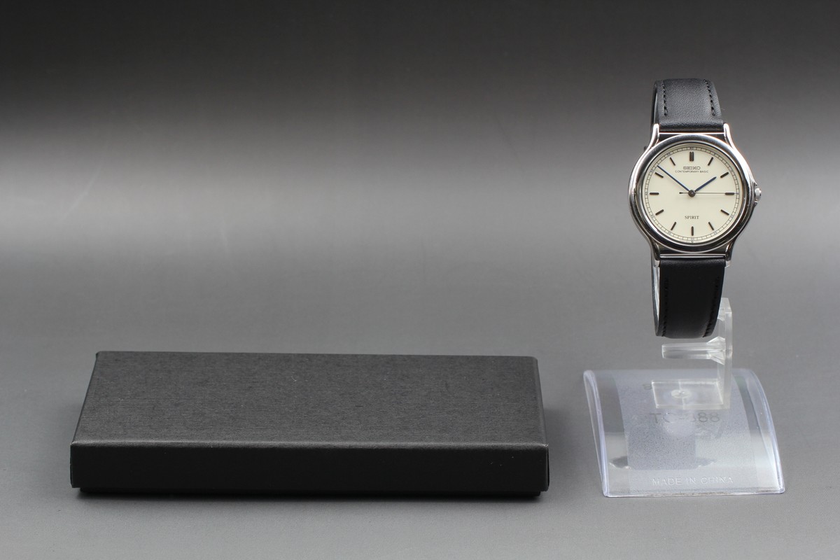 Vintage 1988 N MINT Seiko Spirit 5S21-7A30 Sweep Round Quartz Mens