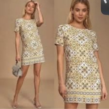 NWT Lulu’s Dandy Lion Yellow Print Shift Dress Size S