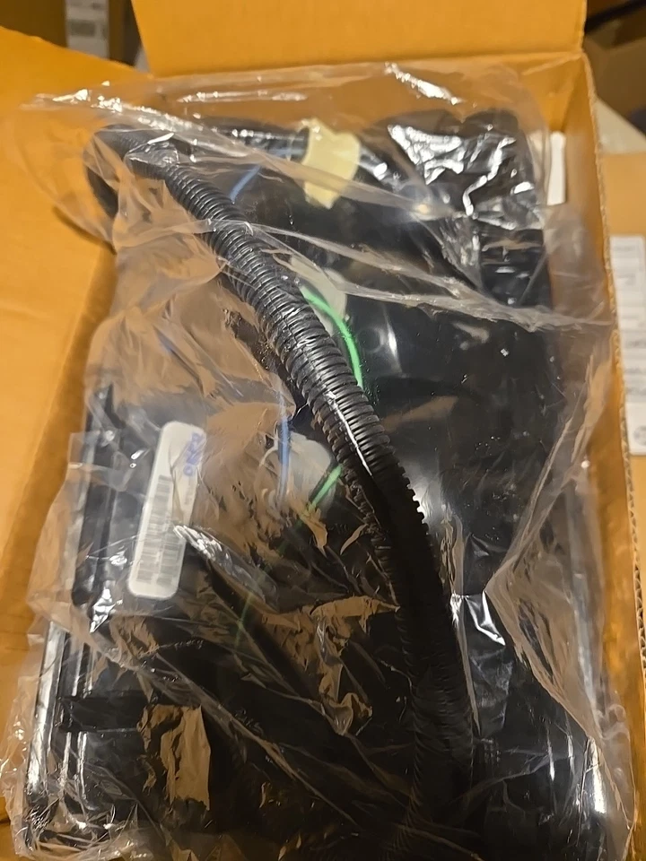 Nueva luz trasera lateral del pasajero para Chevrolet GMC Suburban Tahoe Yukon 04-06 Foto 2 de 4