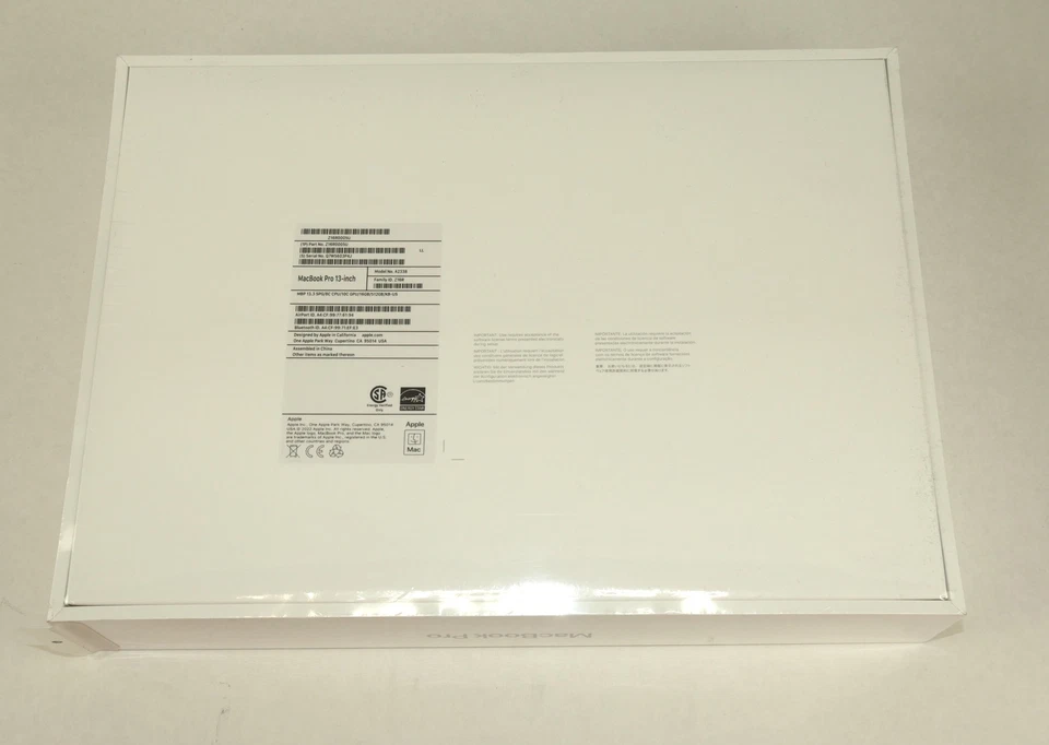 NEW Apple MacBook Pro 2022 13" M2 512GB 8GB Space Gray - Image 2 of 4