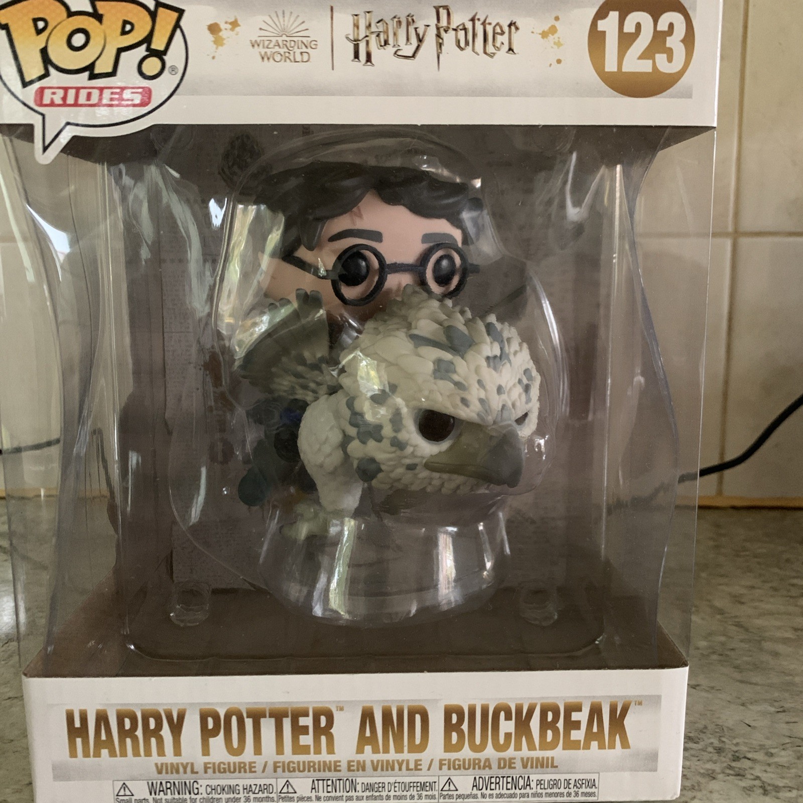 Funko Pop! Figura Vinilo Harry Potter y Buckbeak #123 ¡NUEVA!