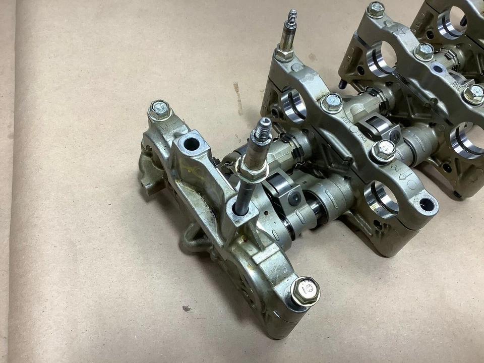 2006 ACURA TSX 2.4L I4 VTEC GASOLINE ENGINE MOTOR CAMSHAFT HOUSING BRACKET OEM+ - Image 2 of 4