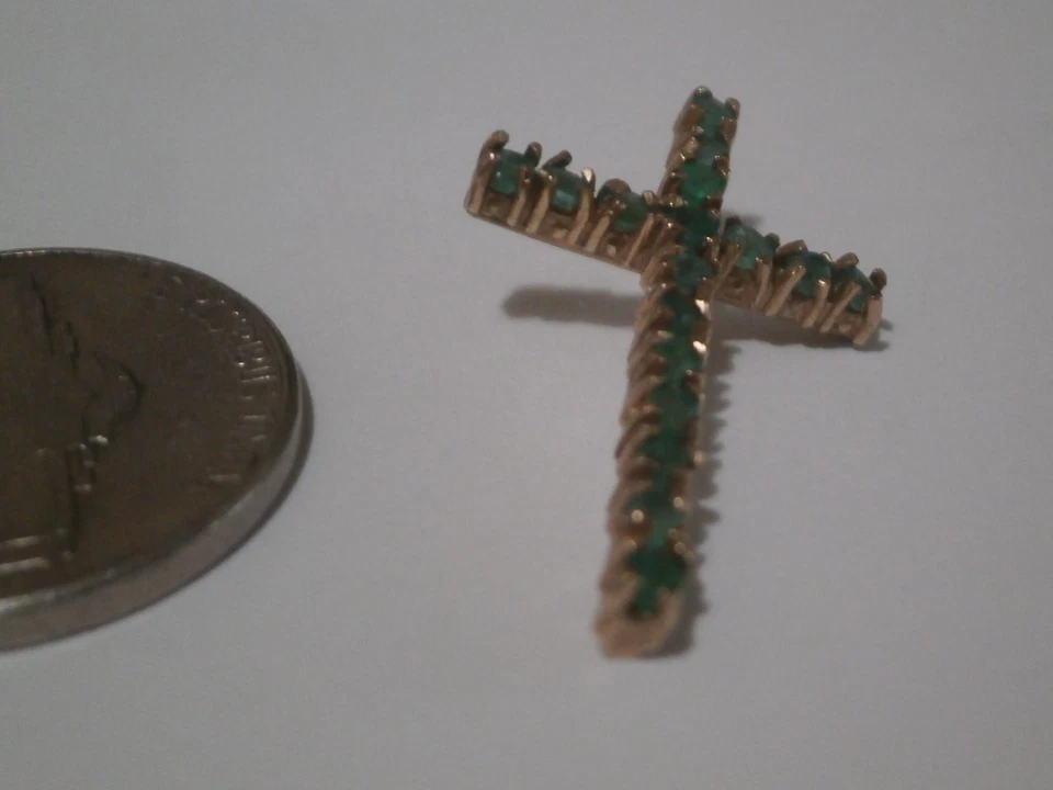 Emerald Natural Stone 9kt Gold Vintage Cross Pendant 1.5 Inches Long Marked - Image 2 of 4