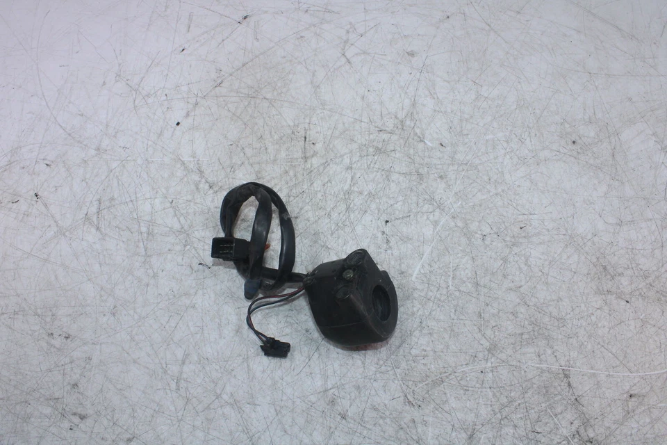 2002 Suzuki Gsxr600 правый зажим на ручке выключатель пуска переключатели - Изображение 2 из 4