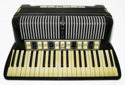 0426-055 アコーディオン hohner tango vm