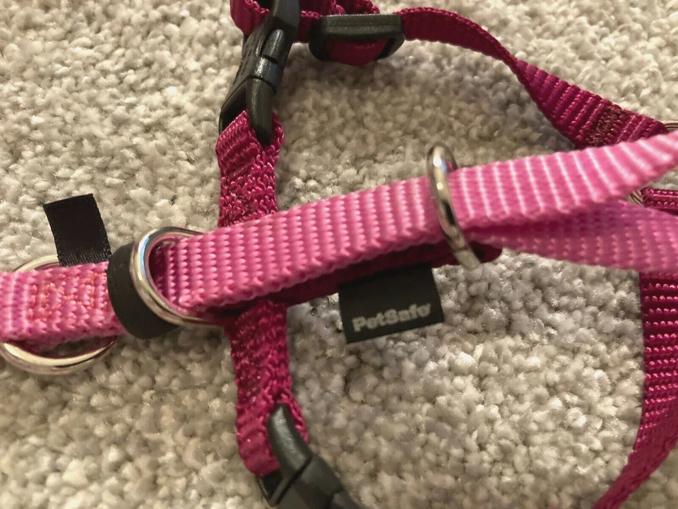 Pet Safe Small Pink Pet Harness & Pink Accordion Leash & Unbranded Neck Leash - Image 4 of 4