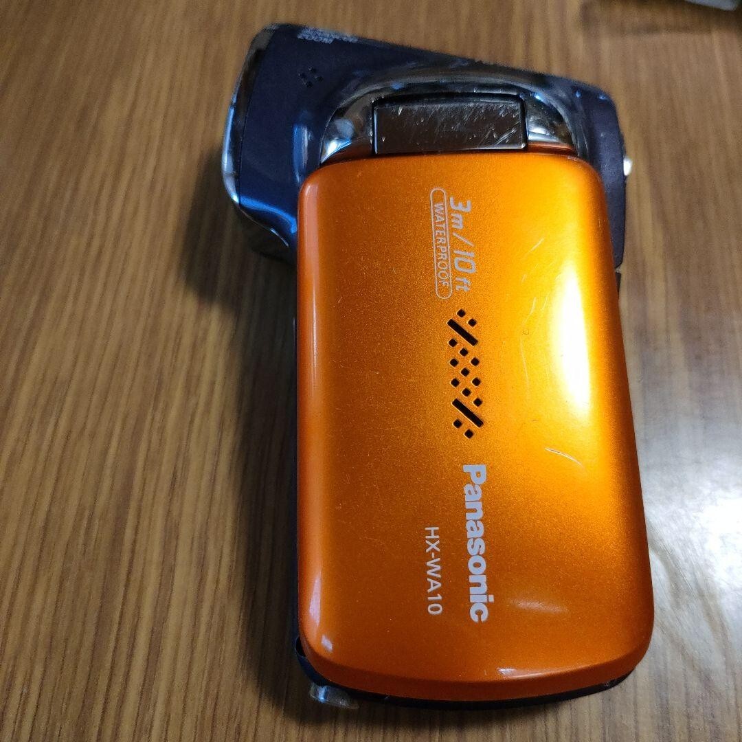 Panasonic　HX-WA10　WATERPROOF Panasonic HX-WA10 HD Waterproof Dual Camcorder (Orange) HX-WA10D