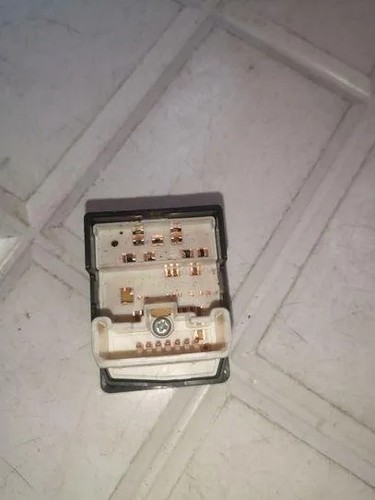 TOYOTA YARIS P9 Spiegeleinstellschalter 769746 183574 1.30 Petrol 63kw 18232892