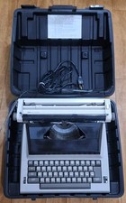 Sears SR1000 Hybrid Electric Portable Typewriter In Case thumbnail