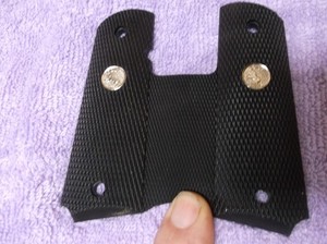 Colt Rubber 1911 Grips Wraparound checkered