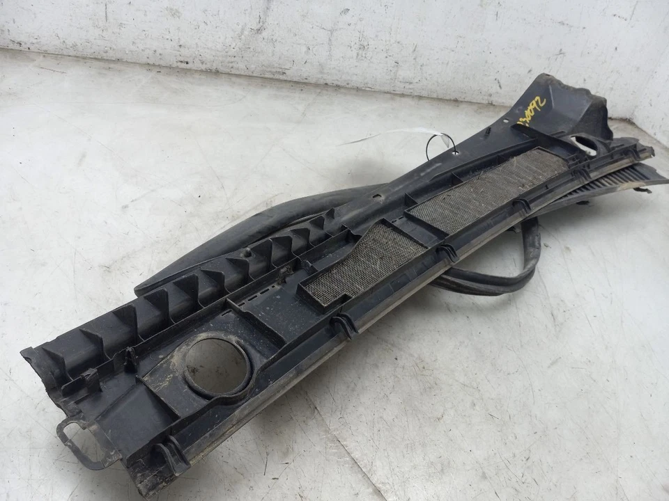 Lexus LX470 1998 4,7 L capó panel de ventilación Foto 2 de 4