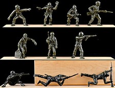 Marx Recast 60mm WWII GI's - 25 in 10 poses - green - plastic soldiers 1990s